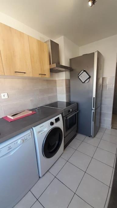 Appartement Lumineux Et Central โพรพริอาโน ภายนอก รูปภาพ