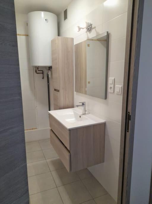 Appartement Lumineux Et Central โพรพริอาโน ภายนอก รูปภาพ